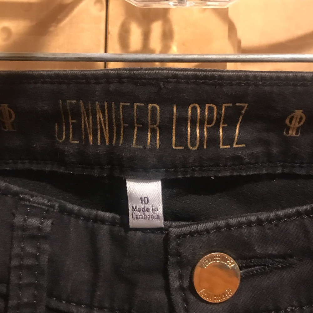 Jennifer Lopez Black High Rise Ankle Jeans - Picture 2 of 8